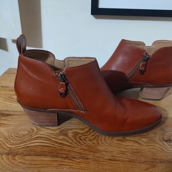 Vionic Leather Cecily Ankle Boots - Picture 6 of 15